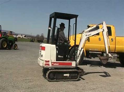 Bobcat 220 Excavators Equipment for Sale